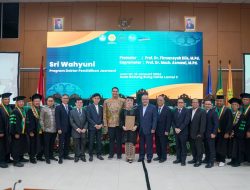 Menpora Dito Berikan Selamat Kepada Karo Sri Wahyuni yang Telah Lulus Doktor