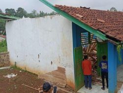 Atap Sekolah di Sumedang Roboh, 8 Orang Korban Alami Luka di Bagian Kepala