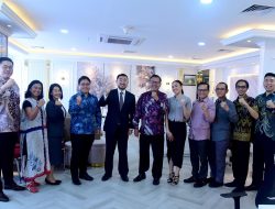 Deputi Bidang Pengembangan Kemenpora Raden Isnanta Terima Kunjungan Direktur Pertukaran Pemuda Internasional