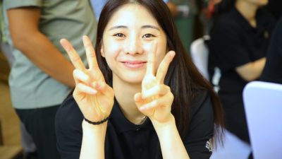Tim Voli Korea Selatan, Red Sparks Dapat Sambutan Hangat Dari Menpora Dito