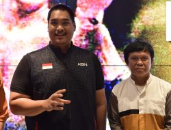 Menpora Dito Hadiri Acara Nobar Film Ellyas Pical