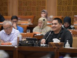 Menpora Dito Ikuti Raker Bersama Anggota Komisi X DPR RI