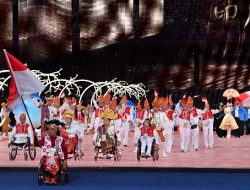 Indonesia Tampilkan Parade Baju Adat pada Pembukaan Paralimpiade 2024 di Place de la Concorde