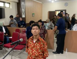 Sidang Perdana Kasus Kekerasan Seksual, Ibunda Terdakwa Syok