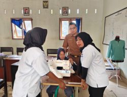 Desa Semoyang Gelar Pelatihan Menjahit untuk Tingkatkan Keterampilan Warga