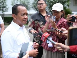Bahlil Laporkan ke Presiden Prabowo: Program Listrik Desa Dipercepat, Produksi Minyak Lampaui Target